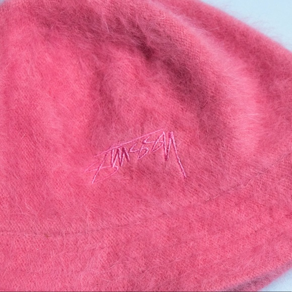 ❌SOLD❌STUSSY pink angora fuzzy bucket hat - Picture 4 of 6